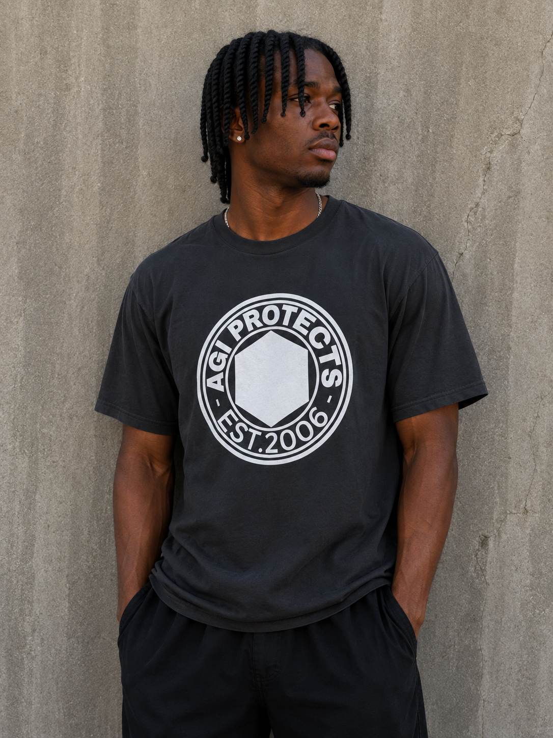 AGI - T-Shirt - Socket - Black with White